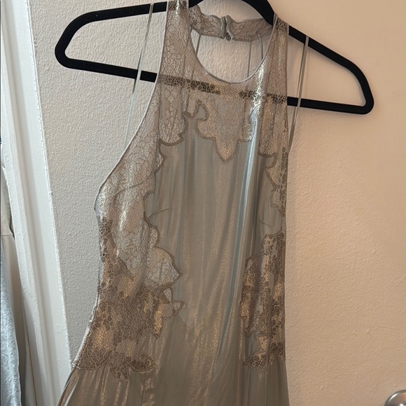 NWT REISS ITALIAN FABRIC FERN
FITTED LACE HALTER NECK MAXI DRESS SIZE 2 - Picture 8 of 12
